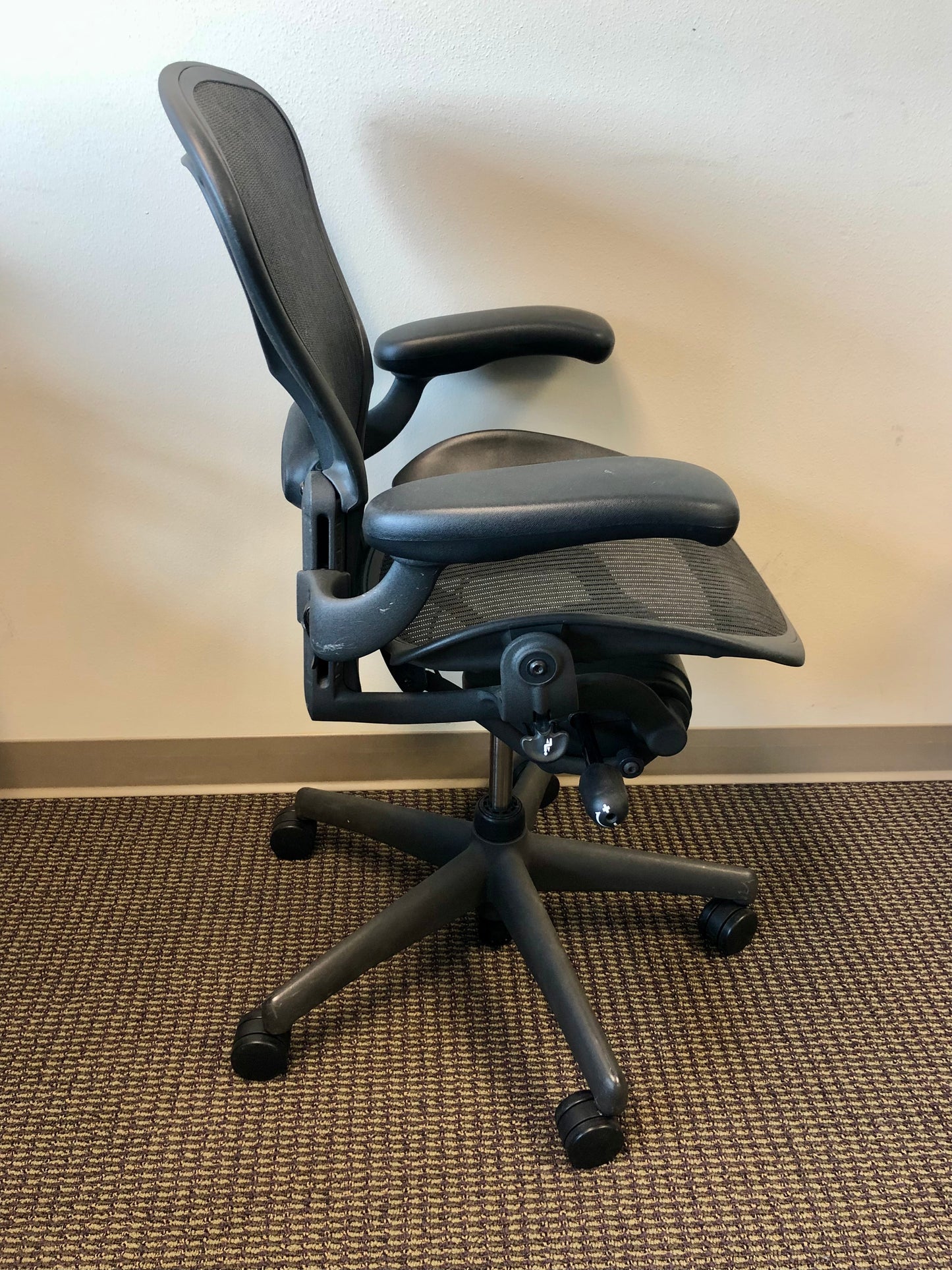 Refurbished Herman Miller Aeron Task Chair