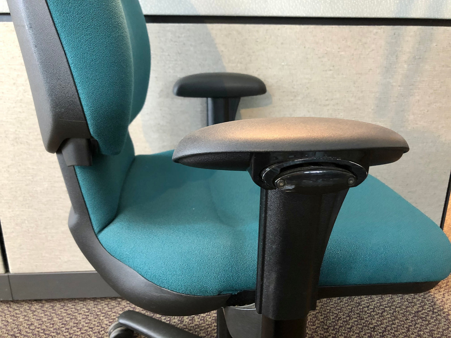 Used Steelcase Criterion Task Chair with Arms - Green Upholstery